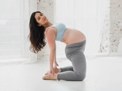 Prenatal yoga Asanas. blog feature image by yogiczone.com